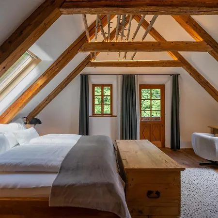 Steirerblicke - Vinothek Petzles