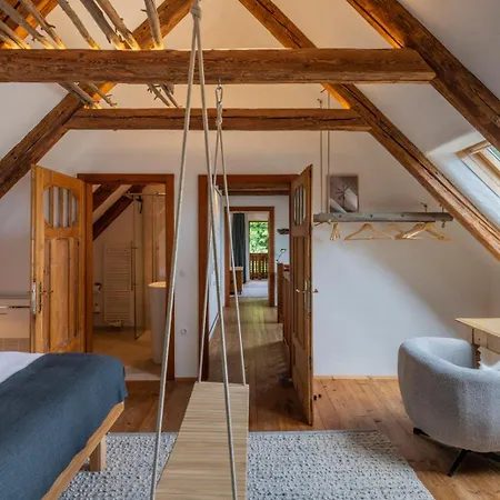 Steirerblicke - Vinothek Petzles * Sankt Nikolai im Sausal