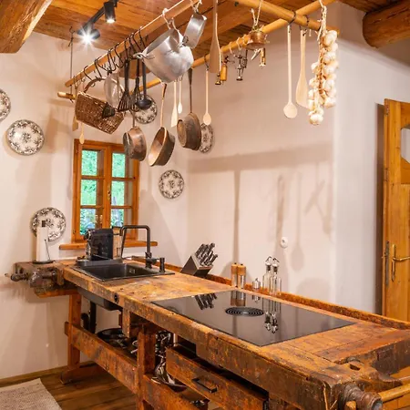 Tatil Evi Steirerblicke - Vinothek Petzles