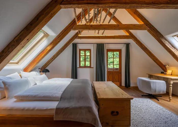 Steirerblicke - Vinothek Petzles